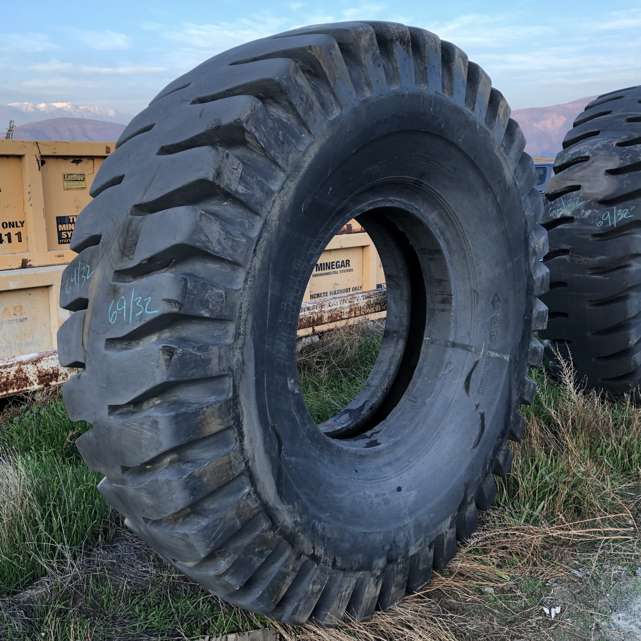 24 00X35 Advance OTR Tire E 4 E4 42 Ply CONDITION UsedTREAD DEPTH 67 24-00x35-advance-otr-tire-e-4-e4-42-ply-condition-usedtread-depth-67