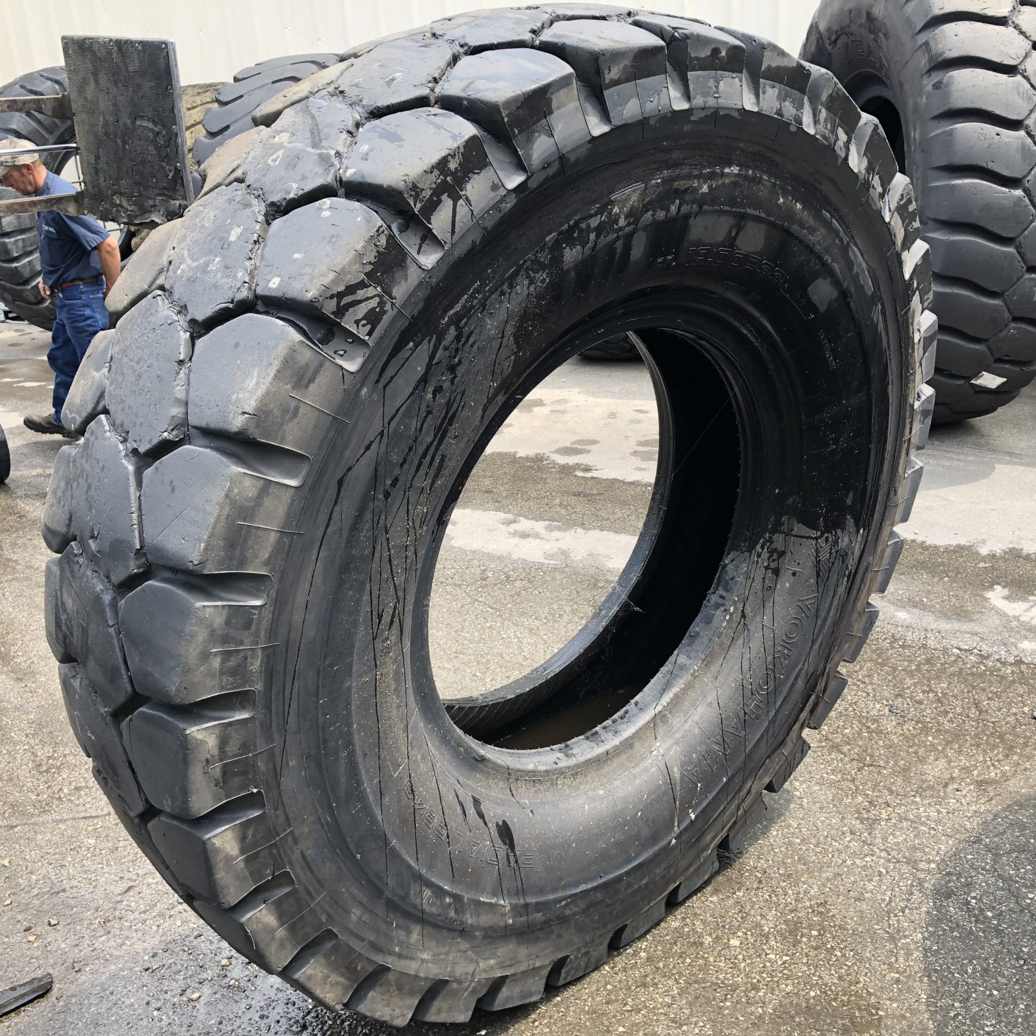 18.00R33 Yokohama OTR Tire E4 RB42 2Star CONDITIONUsedTREAD DEPTH