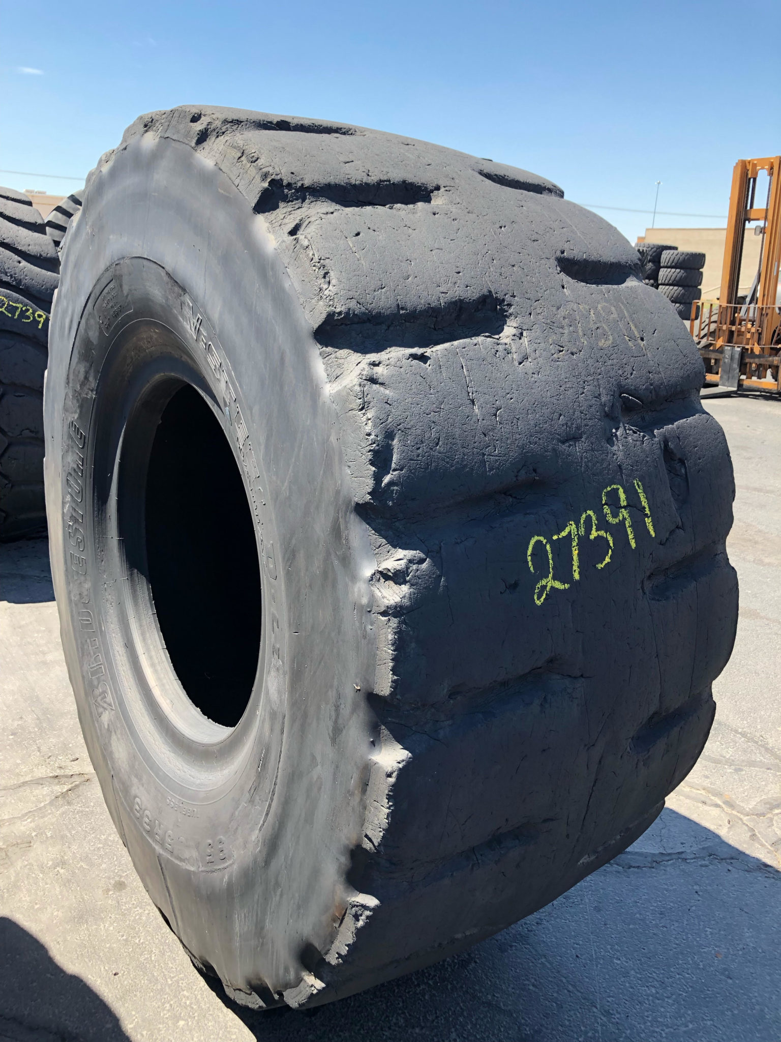 35-65r33-bridgestone-otr-tire-l-5-vsdl-2-star-condition-usedtread-depth