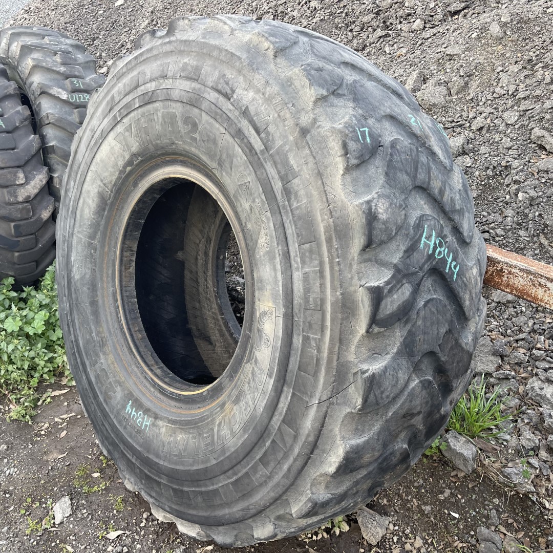 <font color='#da2127' font size ='2'><b>23.5R25 Michelin OTR Tire E-3 L-3 XHA2 1-Star </font></b><br><font size ='1' color='grey'>CONDITION: </font><font size ='2'>Used<br><font size ='1' color='grey'>TREAD DEPTH:</font><font size ='2'> 16/32nds<br><font size ='1' color='grey'>DETAILS:</font><font size ='2'> Clean, Aged<br><font size ='1' color='grey'>REF #:</font><font size ='2'> H844<br><font size ='1' color='grey'>LOCATION:</font><font size ='2'> San Jacinto, CA