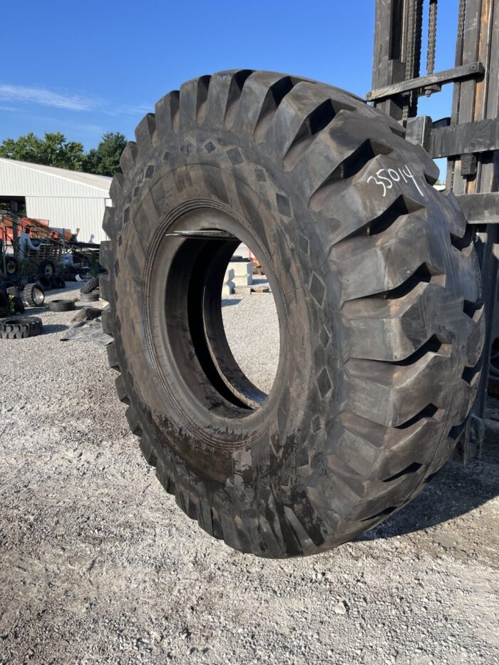 <font color='#da2127' font size ='2'><b>24.00X35 Henan OTR Tire E-4 E4 42-Ply </font></b><br><font size ='1' color='grey'>CONDITION: </font><font size ='2'>New<br><font size ='1' color='grey'>TREAD DEPTH:</font><font size ='2'>  75/32nds<br><font size ='1' color='grey'>DETAILS:</font><font size ='2'> Unused<br><font size ='1' color='grey'>REF #:</font><font size ='2'> G35014<br><font size ='1' color='grey'>LOCATION:</font><font size ='2'> St. Louis, MO
