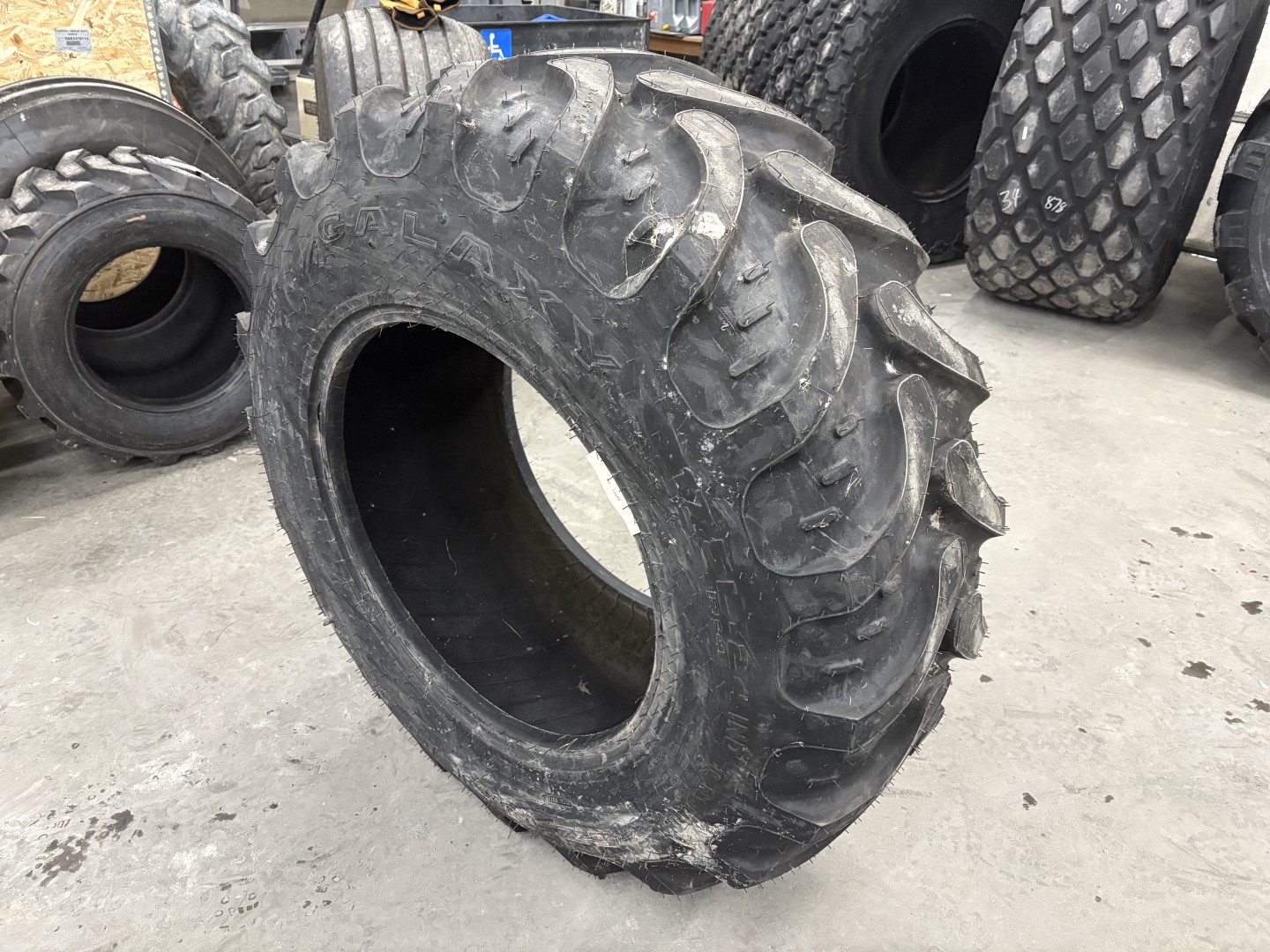 <font color='#da2127' font size ='2'><b>17.5LX24 Galaxy OTR Tire R-4 EZ Rider 10-Ply </font></b><br><font size ='1' color='grey'>CONDITION: </font><font size ='2'>New<br><font size ='1' color='grey'>TREAD DEPTH:</font><font size ='2'> 34/32nds<br><font size ='1' color='grey'>DETAILS:</font><font size ='2'> Unused<br><font size ='1' color='grey'>REF #:</font><font size ='2'> G34880<br><font size ='1' color='grey'>LOCATION:</font><font size ='2'> St. Louis, MO