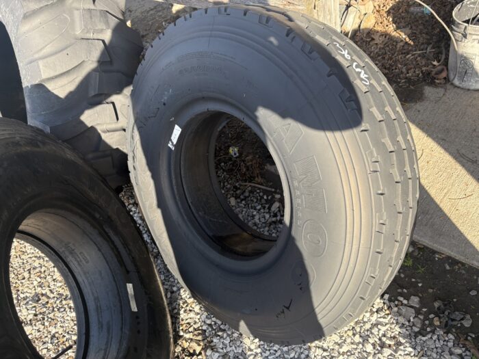 <font color='#da2127' font size ='2'><b>12.00R20 Hankook OTR Tire Highway - Truck and Bus AM06 18-Ply </font></b><br><font size ='1' color='grey'>CONDITION: </font><font size ='2'>Used <br><font size ='1' color='grey'>TREAD DEPTH:</font><font size ='2'>  18/32nds<br><font size ='1' color='grey'>DETAILS:</font><font size ='2'> Clean, Tubetype - Tube and Flap Included<br><font size ='1' color='grey'>REF #:</font><font size ='2'> G36615<br><font size ='1' color='grey'>LOCATION:</font><font size ='2'> St. Louis, MO