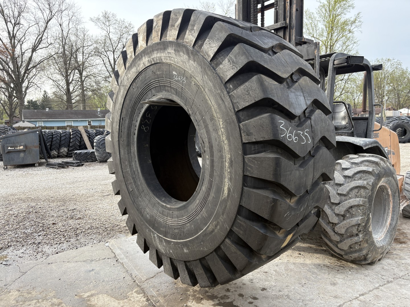 <font color='#da2127' font size ='2'><b>37.5X39 Heavy Duty OTR Tire E-3 L-3 E3/L3 52-Ply </font></b><br><font size ='1' color='grey'>CONDITION: </font><font size ='2'>New<br><font size ='1' color='grey'>TREAD DEPTH:</font><font size ='2'> 58/32nds<br><font size ='1' color='grey'>DETAILS:</font><font size ='2'> Unused<br><font size ='1' color='grey'>REF #:</font><font size ='2'> G36635<br><font size ='1' color='grey'>LOCATION:</font><font size ='2'> St. Louis, MO