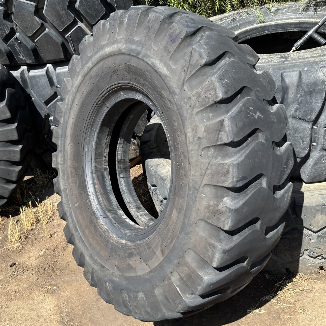 <font color='#da2127' font size ='2'><b>16.00X25 Advance OTR Tire E-3 L-3 Rock Regular 32-Ply </font></b><br><font size ='1' color='grey'>CONDITION: </font><font size ='2'>Used<br><font size ='1' color='grey'>TREAD DEPTH:</font><font size ='2'> 26/32nds<br><font size ='1' color='grey'>DETAILS:</font><font size ='2'> Clean<br><font size ='1' color='grey'>REF #:</font><font size ='2'> U902<br><font size ='1' color='grey'>LOCATION:</font><font size ='2'> San Jacinto, CA