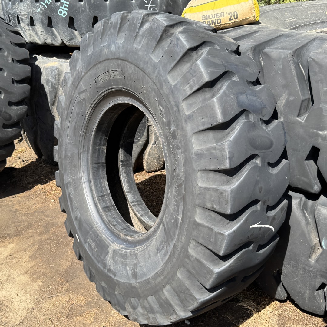 <font color='#da2127' font size ='2'><b>16.00X25 Advance OTR Tire E-3 L-3 Rock Regular 32-Ply </font></b><br><font size ='1' color='grey'>CONDITION: </font><font size ='2'>Used<br><font size ='1' color='grey'>TREAD DEPTH:</font><font size ='2'> 24/32nds<br><font size ='1' color='grey'>DETAILS:</font><font size ='2'> Clean<br><font size ='1' color='grey'>REF #:</font><font size ='2'> U903<br><font size ='1' color='grey'>LOCATION:</font><font size ='2'> San Jacinto, CA