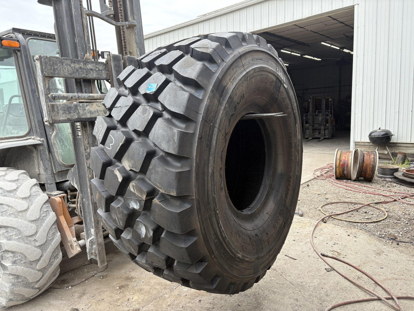 <font color='#da2127' font size ='2'><b>875/65R29 Maxam OTR Tire E-4 L-4 MS405 2-Star </font></b><br><font size ='1' color='grey'>CONDITION: </font><font size ='2'>New<br><font size ='1' color='grey'>TREAD DEPTH:</font><font size ='2'> 75/32nds<br><font size ='1' color='grey'>DETAILS:</font><font size ='2'> Unused<br><font size ='1' color='grey'>REF #:</font><font size ='2'> G36963<br><font size ='1' color='grey'>LOCATION:</font><font size ='2'> St. Louis, MO