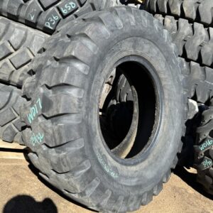 <font color='#da2127' font size ='2'><b>17.5X25 Samson OTR Tire E-3 L-3 E3/L3 12-Ply </font></b><br><font size ='1' color='grey'>CONDITION: </font><font size ='2'>Used<br><font size ='1' color='grey'>TREAD DEPTH:</font><font size ='2'>  25/32nds<br><font size ='1' color='grey'>DETAILS:</font><font size ='2'> Clean, Mild Delamination<br><font size ='1' color='grey'>REF #:</font><font size ='2'> W017<br><font size ='1' color='grey'>LOCATION:</font><font size ='2'> San Jacinto, CA