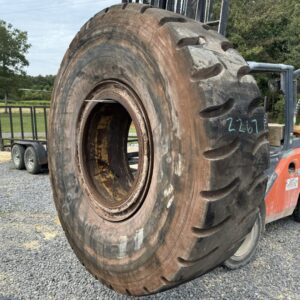 <font color='#da2127' font size ='2'><b>24.00R35 Michelin OTR Tire E-4 Xtra Load Protect 3-Star </font></b><br><font size ='1' color='grey'>CONDITION: </font><font size ='2'>Retread-Used<br><font size ='1' color='grey'>TREAD DEPTH:</font><font size ='2'>  64/32nds<br><font size ='1' color='grey'>DETAILS:</font><font size ='2'> Clean, On Rim<br><font size ='1' color='grey'>REF #:</font><font size ='2'> Z267<br><font size ='1' color='grey'>LOCATION:</font><font size ='2'> Ashville, AL