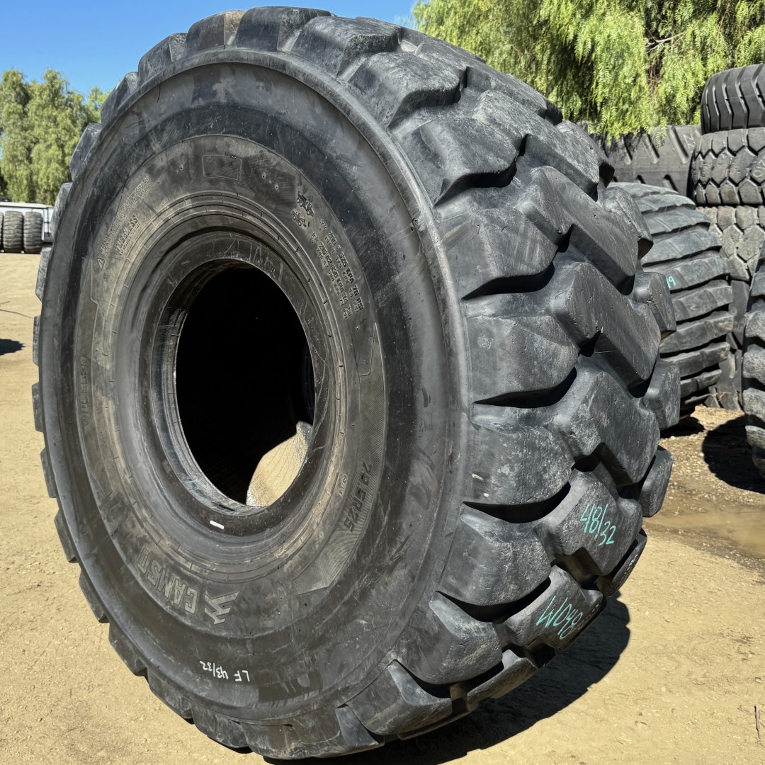 <font color='#da2127' font size ='2'><b>29.5R25 Camso OTR Tire E-3 L-3 WHL 553R 2-Star </font></b><br><font size ='1' color='grey'>CONDITION: </font><font size ='2'>Used<br><font size ='1' color='grey'>TREAD DEPTH:</font><font size ='2'> 48/32nds<br><font size ='1' color='grey'>DETAILS:</font><font size ='2'> Clean<br><font size ='1' color='grey'>REF #:</font><font size ='2'> W048<br><font size ='1' color='grey'>LOCATION:</font><font size ='2'> San Jacinto, CA