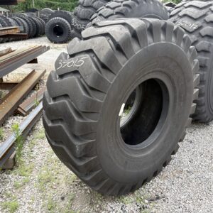 <font color='#da2127' font size ='2'><b>23.5X25 Deestone OTR Tire E-3 L-3 DL3 DL-3 20-Ply </font></b><br><font size ='1' color='grey'>CONDITION: </font><font size ='2'>Used <br><font size ='1' color='grey'>TREAD DEPTH:</font><font size ='2'>  42/32nds<br><font size ='1' color='grey'>DETAILS:</font><font size ='2'> 1-Sidewall Section, Vent Leaks, Run with Sealant<br><font size ='1' color='grey'>REF #:</font><font size ='2'> G37015<br><font size ='1' color='grey'>LOCATION:</font><font size ='2'> St. Louis, MO