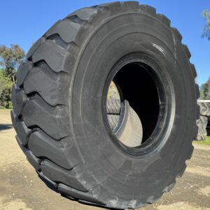 <font color='#da2127' font size ='2'><b>35/65R33 Bridgestone OTR Tire E-4 L-4 VSNT 2-Star </font></b><br><font size ='1' color='grey'>CONDITION: </font><font size ='2'>Used<br><font size ='1' color='grey'>TREAD DEPTH:</font><font size ='2'>  43/32nds<br><font size ='1' color='grey'>DETAILS:</font><font size ='2'> Clean, Aged, Rock Cracks on One Side<br><font size ='1' color='grey'>REF #:</font><font size ='2'> D485<br><font size ='1' color='grey'>LOCATION:</font><font size ='2'> San Jacinto, CA