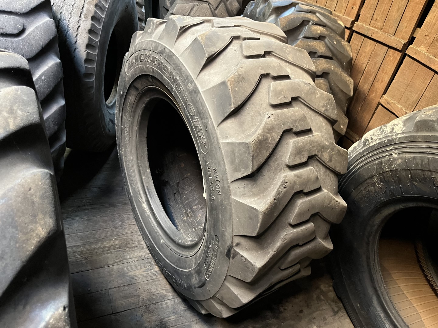 17.5X25 Blackstone OTR Tire E3 L3 G3 Loadmaster 20Ply CONDITION