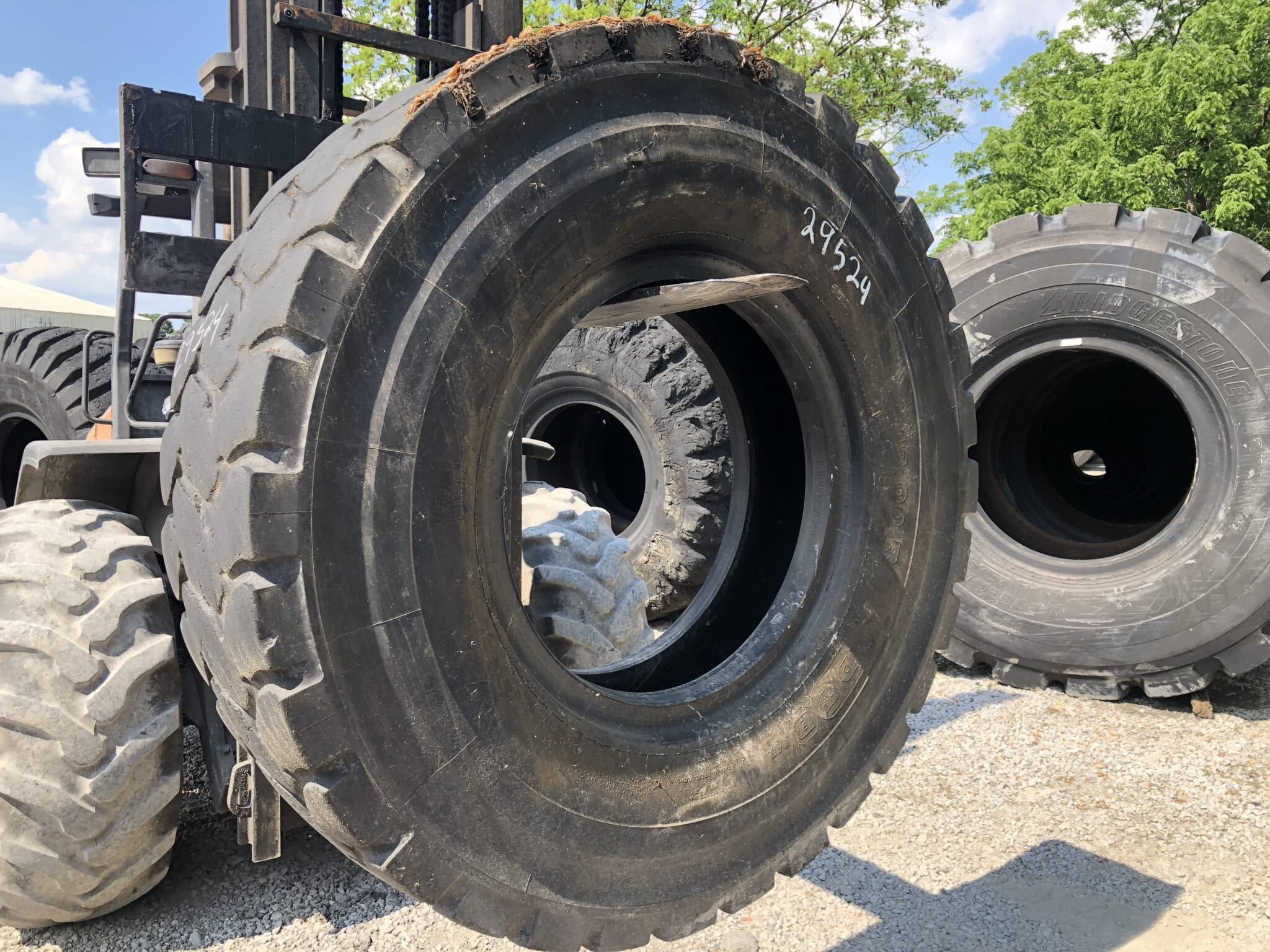 18.00R33 Michelin OTR Tire E4 XDTB 1Star CONDITIONUsedTREAD DEPTH