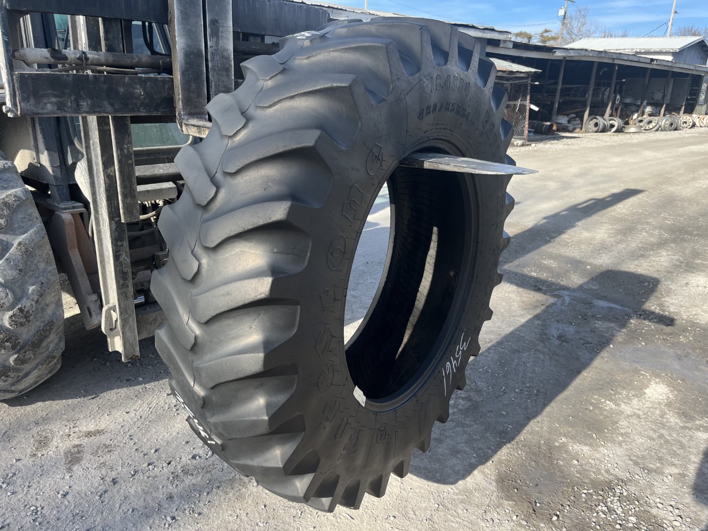 18.4R34 Firestone OTR Tire R1 All Traction 23? 149/B CONDITION