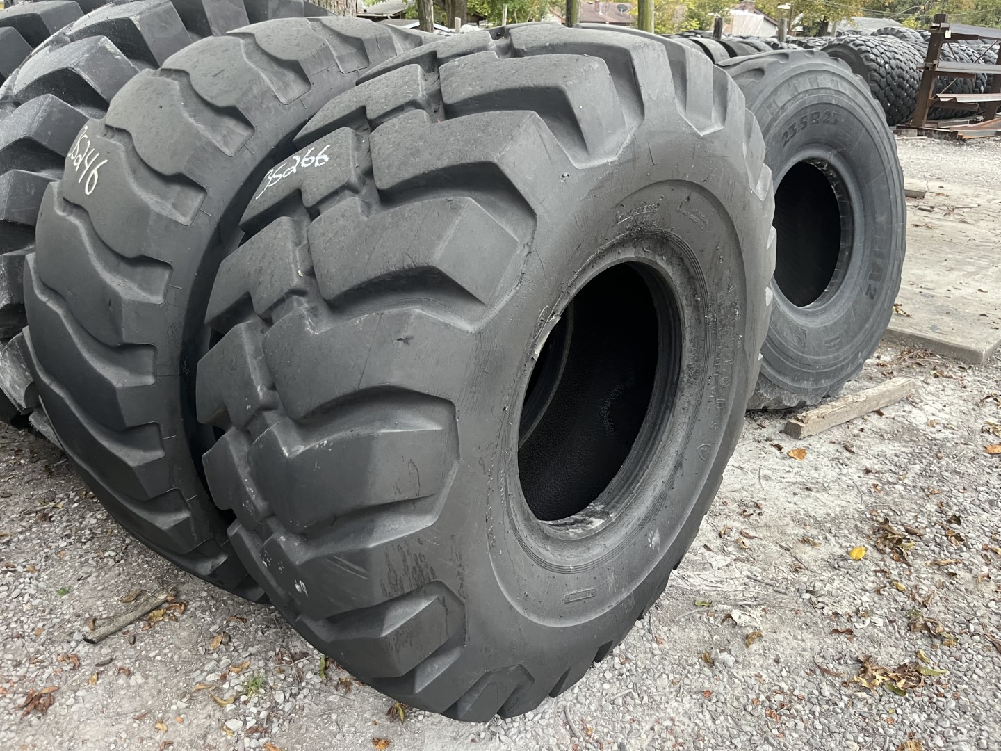 23.5X25 Firestone OTR Tire E3 L3 SRG Super Rock Grip 16Ply CONDITION
