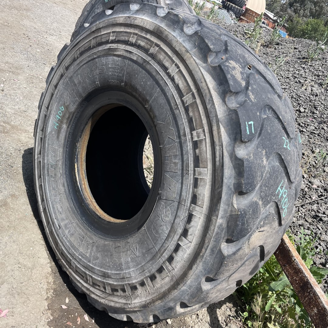 26.5R25 Michelin OTR Tire E3 L3 XHA2 2Star CONDITION UsedTREAD