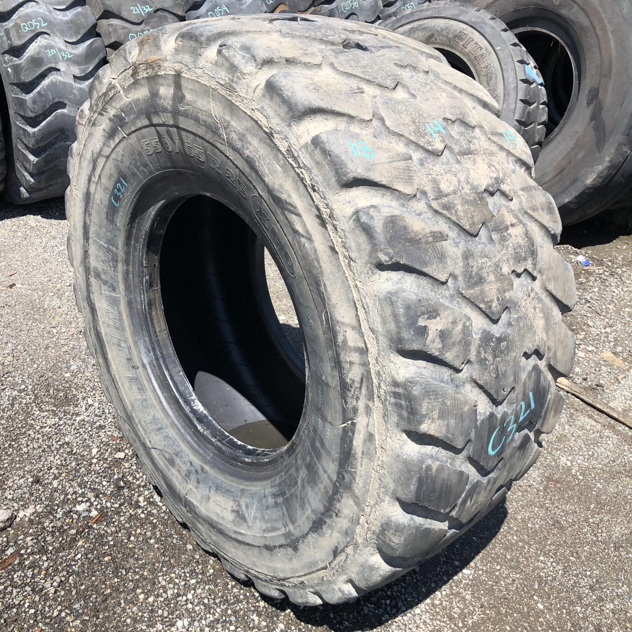 550/65R25 Michelin OTR Tire L3 XLD 1Star CONDITION UsedTREAD DEPTH