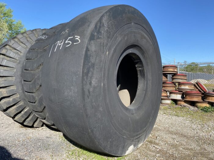 <font color='#da2127' font size ='2'><b>33.5X33 General OTR Tire L-5S L5S 44-Ply </font></b><br><font size ='1' color='grey'>CONDITION: </font><font size ='2'>Retread-Used<br><font size ='1' color='grey'>TREAD DEPTH:</font><font size ='2'>  57/32nds<br><font size ='1' color='grey'>DETAILS:</font><font size ='2'> Clean, Weathered Sidewall<br><font size ='1' color='grey'>REF #:</font><font size ='2'> G17453<br><font size ='1' color='grey'>LOCATION:</font><font size ='2'> St. Louis, MO
