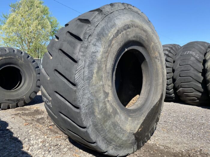<font color='#da2127' font size ='2'><b>33.5X33 Firestone OTR Tire E-3 L-3 SRG Super Rock Grip 32-Ply </font></b><br><font size ='1' color='grey'>CONDITION: </font><font size ='2'>Retread-Used<br><font size ='1' color='grey'>TREAD DEPTH:</font><font size ='2'>  60/32nds<br><font size ='1' color='grey'>DETAILS:</font><font size ='2'> 2-Liner Rips<br><font size ='1' color='grey'>REF #:</font><font size ='2'> G18920<br><font size ='1' color='grey'>LOCATION:</font><font size ='2'> St. Louis, MO
