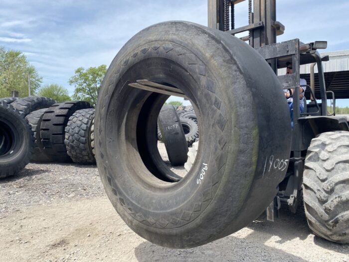 <font color='#da2127' font size ='2'><b>21.00X35 Goodyear OTR Tire L-5S L5S 42-Ply </font></b><br><font size ='1' color='grey'>CONDITION: </font><font size ='2'>Retread-Used<br><font size ='1' color='grey'>TREAD DEPTH:</font><font size ='2'>  41/32nds<br><font size ='1' color='grey'>DETAILS:</font><font size ='2'> Clean, Uneven Wear<br><font size ='1' color='grey'>REF #:</font><font size ='2'> G19005<br><font size ='1' color='grey'>LOCATION:</font><font size ='2'> St. Louis, MO