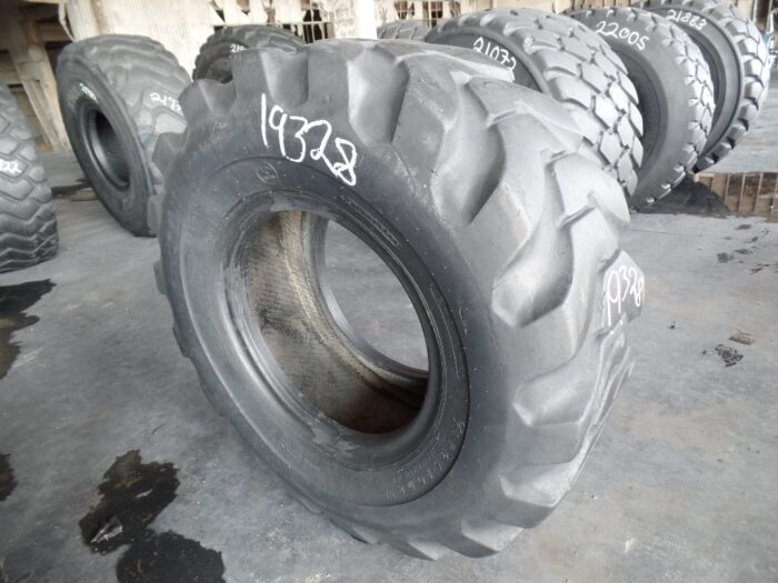 <font color='#da2127' font size ='2'><b>20.5X25 Firestone OTR Tire L-2 L2 12-Ply </font></b><br><font size ='1' color='grey'>CONDITION: </font><font size ='2'>Used<br><font size ='1' color='grey'>TREAD DEPTH:</font><font size ='2'>  24/32nds<br><font size ='1' color='grey'>DETAILS:</font><font size ='2'> Tread Section / Bead Tread Spots<br><font size ='1' color='grey'>REF #:</font><font size ='2'> 19328<br><font size ='1' color='grey'>LOCATION:</font><font size ='2'> Cresson, TX