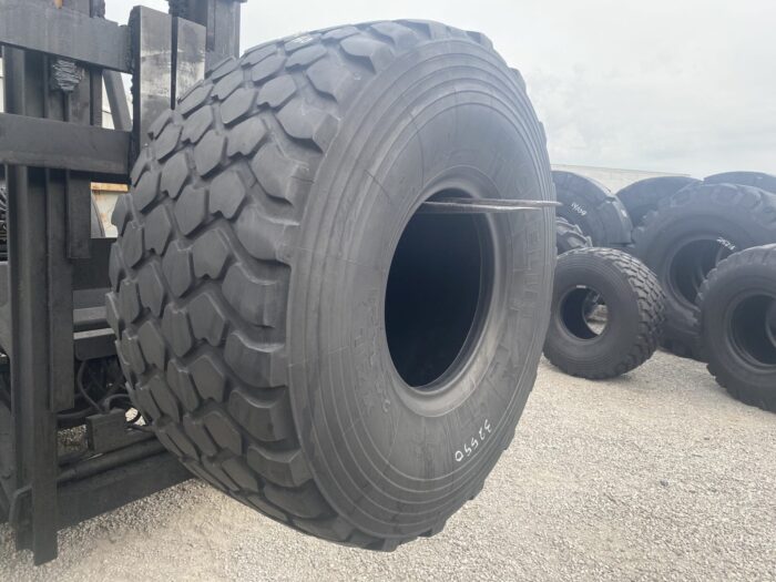 <font color='#da2127' font size ='2'><b>24R21 Michelin OTR Tire M-3 Off-Road XZL Military  16-Ply </font></b><br><font size ='1' color='grey'>CONDITION: </font><font size ='2'>Used<br><font size ='1' color='grey'>TREAD DEPTH:</font><font size ='2'>  16/32nds<br><font size ='1' color='grey'>DETAILS:</font><font size ='2'> Clean<br><font size ='1' color='grey'>REF #:</font><font size ='2'> G32550<br><font size ='1' color='grey'>LOCATION:</font><font size ='2'> St. Louis, MO