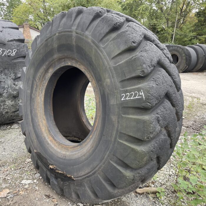 <font color='#da2127' font size ='2'><b>33.25X35 Firestone OTR Tire E-3 L-3 SRG Super Rock Grip 32-Ply </font></b><br><font size ='1' color='grey'>CONDITION: </font><font size ='2'>Retread-Used<br><font size ='1' color='grey'>TREAD DEPTH:</font><font size ='2'>  40/32nds<br><font size ='1' color='grey'>DETAILS:</font><font size ='2'> Clean, Sidewall Spots, Sat Flat<br><font size ='1' color='grey'>REF #:</font><font size ='2'> G22224<br><font size ='1' color='grey'>LOCATION:</font><font size ='2'> St. Louis, MO