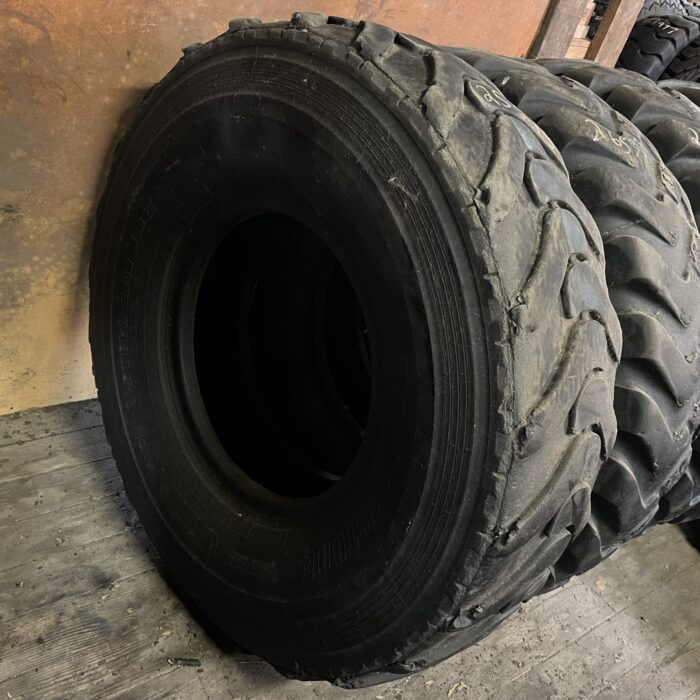 <font color='#da2127' font size ='2'><b>14.00R24 Bridgestone OTR Tire E-2 L-2 G-2 VSW 1-Star </font></b><br><font size ='1' color='grey'>CONDITION: </font><font size ='2'>Retread-Used<br><font size ='1' color='grey'>TREAD DEPTH:</font><font size ='2'>  18/32nds<br><font size ='1' color='grey'>DETAILS:</font><font size ='2'> Clean, Shoulder Damage<br><font size ='1' color='grey'>REF #:</font><font size ='2'> G25215<br><font size ='1' color='grey'>LOCATION:</font><font size ='2'> St. Louis, MO