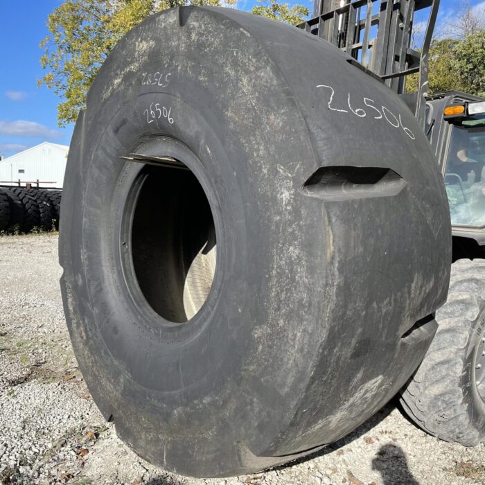 <font color='#da2127' font size ='2'><b>45/65R39 Michelin OTR Tire L-5S L5S 1-Star </font></b><br><font size ='1' color='grey'>CONDITION: </font><font size ='2'>Retread-New<br><font size ='1' color='grey'>TREAD DEPTH:</font><font size ='2'>  132/32nds<br><font size ='1' color='grey'>DETAILS:</font><font size ='2'> 1-Sidewall Section<br><font size ='1' color='grey'>REF #:</font><font size ='2'> G26506<br><font size ='1' color='grey'>LOCATION:</font><font size ='2'> St. Louis, MO