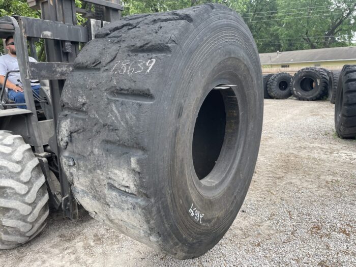 <font color='#da2127' font size ='2'><b>35/65X33 Firestone OTR Tire L-5 L5 30-Ply </font></b><br><font size ='1' color='grey'>CONDITION: </font><font size ='2'>Retread-Used<br><font size ='1' color='grey'>TREAD DEPTH:</font><font size ='2'>  54/32nds<br><font size ='1' color='grey'>DETAILS:</font><font size ='2'> Clean, Old<br><font size ='1' color='grey'>REF #:</font><font size ='2'> G28639<br><font size ='1' color='grey'>LOCATION:</font><font size ='2'> St. Louis, MO
