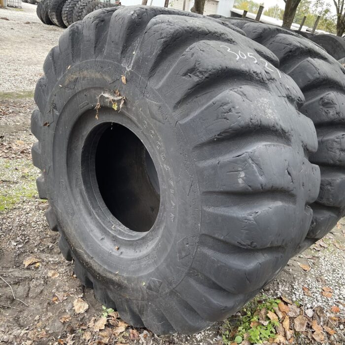 <font color='#da2127' font size ='2'><b>29.5X25 Goodyear OTR Tire E-3 L-3 SHRL Super Hard Rock Lug 28-Ply </font></b><br><font size ='1' color='grey'>CONDITION: </font><font size ='2'>Used<br><font size ='1' color='grey'>TREAD DEPTH:</font><font size ='2'>  18/32nds<br><font size ='1' color='grey'>DETAILS:</font><font size ='2'> Clean, 1-Nail Patch, Flex Cracks<br><font size ='1' color='grey'>REF #:</font><font size ='2'> G30527<br><font size ='1' color='grey'>LOCATION:</font><font size ='2'> St. Louis, MO