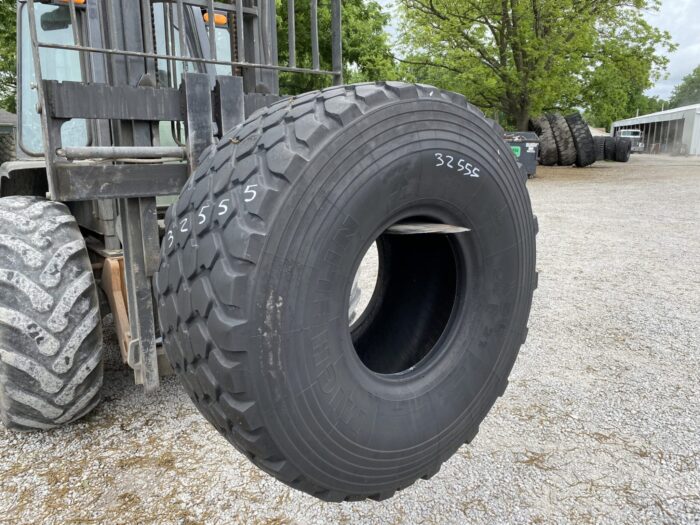 <font color='#da2127' font size ='2'><b>24R21 Michelin OTR Tire M-3 Off-Road XZL Military  16-Ply </font></b><br><font size ='1' color='grey'>CONDITION: </font><font size ='2'>Used<br><font size ='1' color='grey'>TREAD DEPTH:</font><font size ='2'>  16/32nds<br><font size ='1' color='grey'>DETAILS:</font><font size ='2'> Clean, Sidewall Spot<br><font size ='1' color='grey'>REF #:</font><font size ='2'> G32555<br><font size ='1' color='grey'>LOCATION:</font><font size ='2'> St. Louis, MO