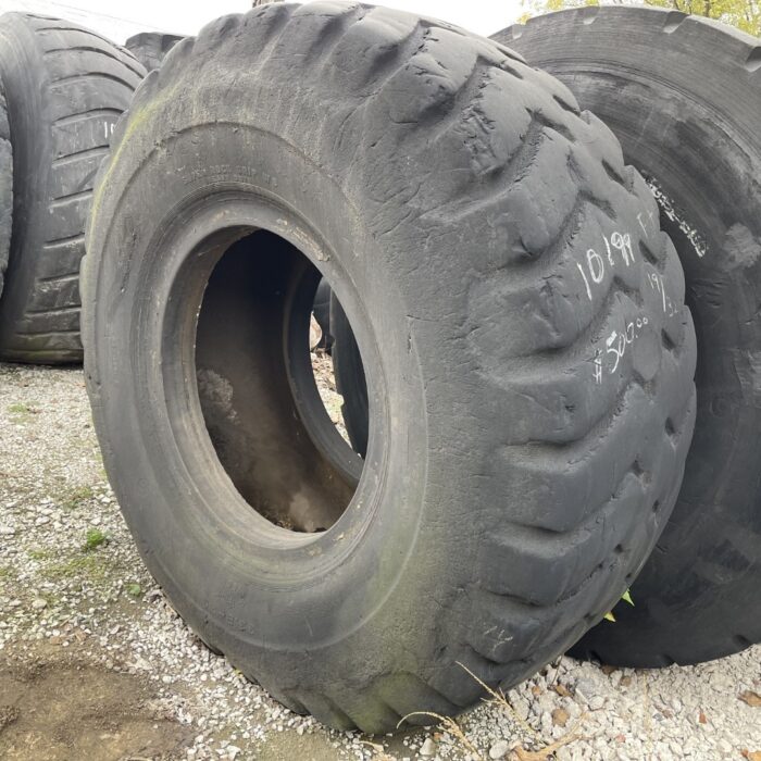 <font color='#da2127' font size ='2'><b>33.5X39 Firestone OTR Tire E-3 L-3 SRG Super Rock Grip 38-Ply </font></b><br><font size ='1' color='grey'>CONDITION: </font><font size ='2'>Used<br><font size ='1' color='grey'>TREAD DEPTH:</font><font size ='2'>  19/32nds<br><font size ='1' color='grey'>DETAILS:</font><font size ='2'> Clean, Tread Spots<br><font size ='1' color='grey'>REF #:</font><font size ='2'> G10199<br><font size ='1' color='grey'>LOCATION:</font><font size ='2'> St. Louis, MO