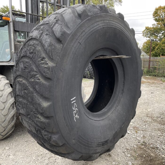<font color='#da2127' font size ='2'><b>33.5R33 Michelin OTR Tire E-3 L-3 G-3 XR 2-Star </font></b><br><font size ='1' color='grey'>CONDITION: </font><font size ='2'>Used<br><font size ='1' color='grey'>TREAD DEPTH:</font><font size ='2'>  21/32nds<br><font size ='1' color='grey'>DETAILS:</font><font size ='2'> 2-Sidewall Sections and Spots<br><font size ='1' color='grey'>REF #:</font><font size ='2'> G23511<br><font size ='1' color='grey'>LOCATION:</font><font size ='2'> St. Louis, MO