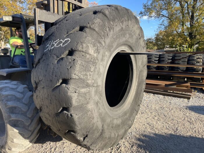 <font color='#da2127' font size ='2'><b>33.25R35 Michelin OTR Tire E-3 XRD2 1-Star </font></b><br><font size ='1' color='grey'>CONDITION: </font><font size ='2'>Used<br><font size ='1' color='grey'>TREAD DEPTH:</font><font size ='2'>  65/32nds<br><font size ='1' color='grey'>DETAILS:</font><font size ='2'> Clean, Sidewall Spots<br><font size ='1' color='grey'>REF #:</font><font size ='2'> G31500<br><font size ='1' color='grey'>LOCATION:</font><font size ='2'> St. Louis, MO