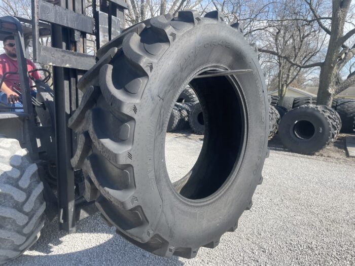 <font color='#da2127' font size ='2'><b>710/70R42 Alliance OTR Tire R-1W FarmPro Radial 70 173B </font></b><br><font size ='1' color='grey'>CONDITION: </font><font size ='2'>Used<br><font size ='1' color='grey'>TREAD DEPTH:</font><font size ='2'>  72/32nds<br><font size ='1' color='grey'>DETAILS:</font><font size ='2'> Beads Wore, Tube Type High Tread<br><font size ='1' color='grey'>REF #:</font><font size ='2'> G33214<br><font size ='1' color='grey'>LOCATION:</font><font size ='2'> St. Louis, MO