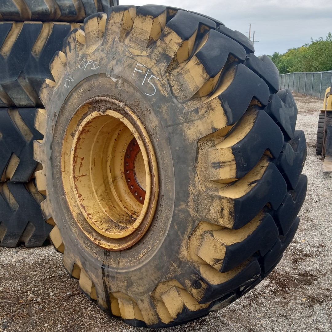 29.5X29 Firestone OTR Tire L5 SDT LD 28Ply CONDITION UsedTREAD DEPTH