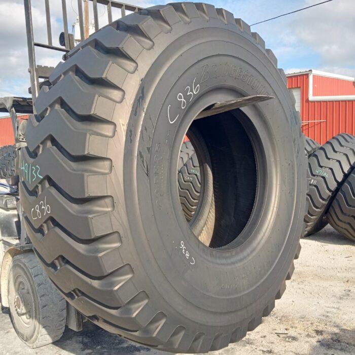 <font color='#da2127' font size ='2'><b>29.5R35 Bridgestone OTR Tire E-3 VRL 2-Star </font></b><br><font size ='1' color='grey'>CONDITION: </font><font size ='2'>Used-Low-Hour<br><font size ='1' color='grey'>TREAD DEPTH:</font><font size ='2'>  48/32nds<br><font size ='1' color='grey'>DETAILS:</font><font size ='2'> Clean<br><font size ='1' color='grey'>REF #:</font><font size ='2'> C836<br><font size ='1' color='grey'>LOCATION:</font><font size ='2'> Lexington, KY