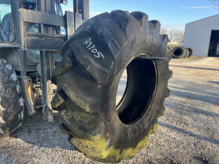 <font color='#da2127' font size ='2'><b>24.5X32 Bridgestone OTR Tire LS-2 LS2 12-Ply </font></b><br><font size ='1' color='grey'>CONDITION: </font><font size ='2'>Used <br><font size ='1' color='grey'>TREAD DEPTH:</font><font size ='2'>  54/32nds<br><font size ='1' color='grey'>DETAILS:</font><font size ='2'> Clean, Tread Spots and Burnt Spot<br><font size ='1' color='grey'>REF #:</font><font size ='2'> G20482<br><font size ='1' color='grey'>LOCATION:</font><font size ='2'> St. Louis, MO