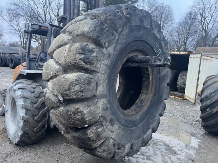 <font color='#da2127' font size ='2'><b>37.25X35 General OTR Tire L-5 LD250 36-Ply </font></b><br><font size ='1' color='grey'>CONDITION: </font><font size ='2'>Used<br><font size ='1' color='grey'>TREAD DEPTH:</font><font size ='2'>  109/32nds<br><font size ='1' color='grey'>DETAILS:</font><font size ='2'> Clean, Rough Tread<br><font size ='1' color='grey'>REF #:</font><font size ='2'> G33739<br><font size ='1' color='grey'>LOCATION:</font><font size ='2'> St. Louis, MO