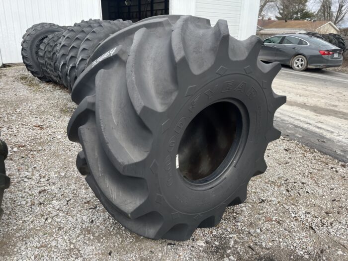 <font color='#da2127' font size ='2'><b>67X34.00X25 Goodyear OTR Tire R-2 Terra-Tire 10-Ply </font></b><br><font size ='1' color='grey'>CONDITION: </font><font size ='2'>Used<br><font size ='1' color='grey'>TREAD DEPTH:</font><font size ='2'>  58/32nds<br><font size ='1' color='grey'>DETAILS:</font><font size ='2'> Clean, Old<br><font size ='1' color='grey'>REF #:</font><font size ='2'> G33664<br><font size ='1' color='grey'>LOCATION:</font><font size ='2'> St. Louis, MO