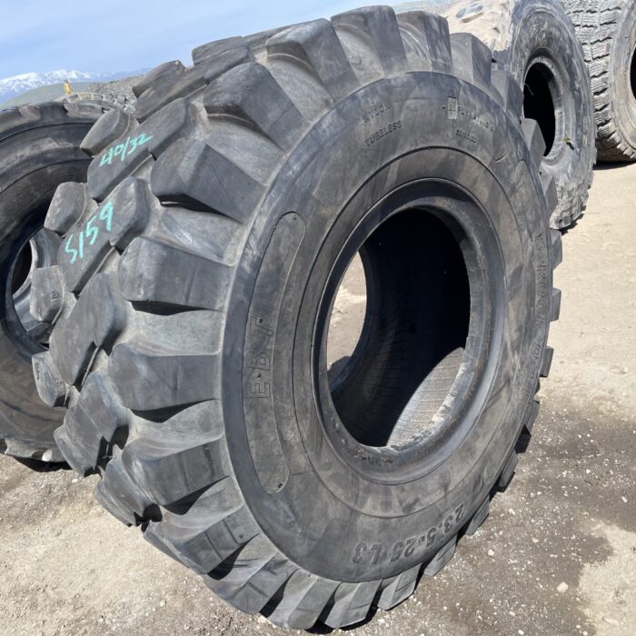 <font color='#da2127' font size ='2'><b>23.5X25 EBT OTR Tire E-3 L-3 Rock Dawg 20-Ply </font></b><br><font size ='1' color='grey'>CONDITION: </font><font size ='2'>Used<br><font size ='1' color='grey'>TREAD DEPTH:</font><font size ='2'>  40/32nds<br><font size ='1' color='grey'>DETAILS:</font><font size ='2'> Clean<br><font size ='1' color='grey'>REF #:</font><font size ='2'> S159<br><font size ='1' color='grey'>LOCATION:</font><font size ='2'> Ashville, AL