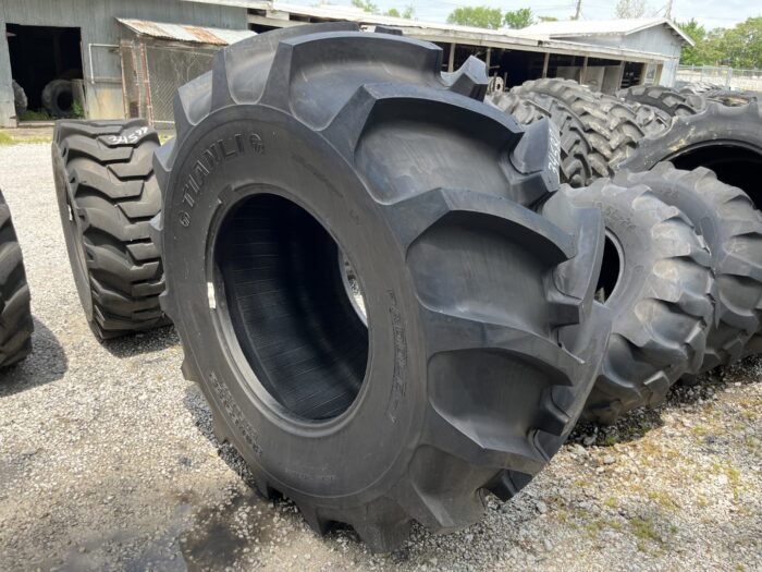 <font color='#da2127' font size ='2'><b>800/65R32 Tianli OTR Tire R-1W Paddle-1 178/B </font></b><br><font size ='1' color='grey'>CONDITION: </font><font size ='2'>New<br><font size ='1' color='grey'>TREAD DEPTH:</font><font size ='2'>  94/32nds<br><font size ='1' color='grey'>DETAILS:</font><font size ='2'> Unused, 30.5LR32<br><font size ='1' color='grey'>REF #:</font><font size ='2'> G34582<br><font size ='1' color='grey'>LOCATION:</font><font size ='2'> St. Louis, MO