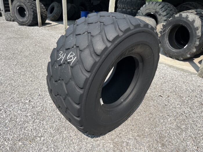 <font color='#da2127' font size ='2'><b>600/65R25 Michelin OTR Tire L-3 XLD 1-Star </font></b><br><font size ='1' color='grey'>CONDITION: </font><font size ='2'>Used<br><font size ='1' color='grey'>TREAD DEPTH:</font><font size ='2'>  17/32nds<br><font size ='1' color='grey'>DETAILS:</font><font size ='2'> Clean, Weathered Tread<br><font size ='1' color='grey'>REF #:</font><font size ='2'> G34631<br><font size ='1' color='grey'>LOCATION:</font><font size ='2'> St. Louis, MO