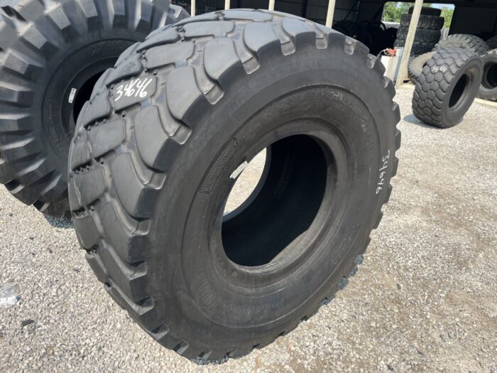 <font color='#da2127' font size ='2'><b>775/65R29 Bridgestone OTR Tire E-3 L-3 VTSZ 1-Star </font></b><br><font size ='1' color='grey'>CONDITION: </font><font size ='2'>Used<br><font size ='1' color='grey'>TREAD DEPTH:</font><font size ='2'>  17/32nds<br><font size ='1' color='grey'>DETAILS:</font><font size ='2'> Clean, Sidewall Spot<br><font size ='1' color='grey'>REF #:</font><font size ='2'> G34646<br><font size ='1' color='grey'>LOCATION:</font><font size ='2'> St. Louis, MO