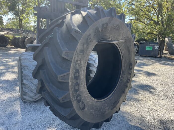 <font color='#da2127' font size ='2'><b>800/70R38 Goodyear OTR Tire R-1W DT924 173B </font></b><br><font size ='1' color='grey'>CONDITION: </font><font size ='2'>Used<br><font size ='1' color='grey'>TREAD DEPTH:</font><font size ='2'>  50/32nds<br><font size ='1' color='grey'>DETAILS:</font><font size ='2'> Clean, Small Sidewall Spot<br><font size ='1' color='grey'>REF #:</font><font size ='2'> G34745<br><font size ='1' color='grey'>LOCATION:</font><font size ='2'> St. Louis, MO