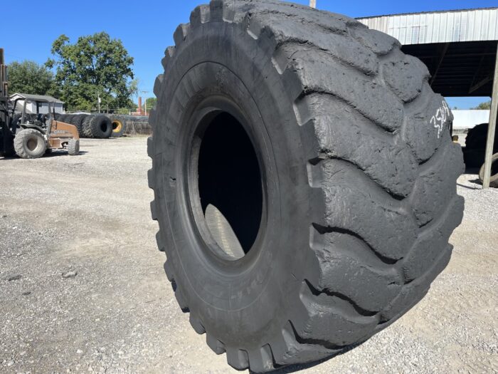 <font color='#da2127' font size ='2'><b>45/65R45 Michelin OTR Tire L-4 XLDD1 1-Star </font></b><br><font size ='1' color='grey'>CONDITION: </font><font size ='2'>Used<br><font size ='1' color='grey'>TREAD DEPTH:</font><font size ='2'>  47/32nds<br><font size ='1' color='grey'>DETAILS:</font><font size ='2'> Clean<br><font size ='1' color='grey'>REF #:</font><font size ='2'> G35109<br><font size ='1' color='grey'>LOCATION:</font><font size ='2'> St. Louis, MO