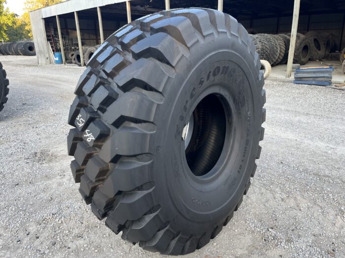 <font color='#da2127' font size ='2'><b>26.5R25 Firestone  OTR Tire E-4 L-4 VersaBuilt DT 2-Star </font></b><br><font size ='1' color='grey'>CONDITION: </font><font size ='2'>New <br><font size ='1' color='grey'>TREAD DEPTH:</font><font size ='2'>  69/32nds<br><font size ='1' color='grey'>DETAILS:</font><font size ='2'> Unused<br><font size ='1' color='grey'>REF #:</font><font size ='2'> G35148<br><font size ='1' color='grey'>LOCATION:</font><font size ='2'> St. Louis, MO