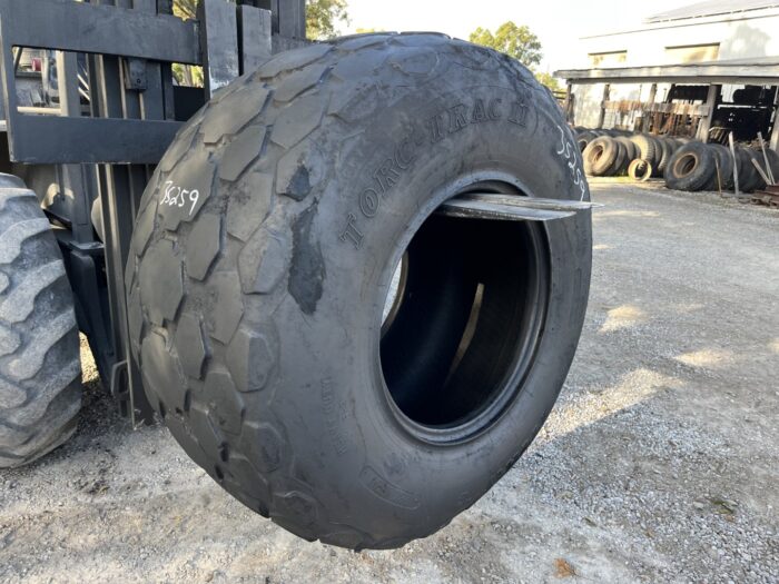 <font color='#da2127' font size ='2'><b>28LX26 Titan OTR Tire R-3 Torc Trac II 14-Ply </font></b><br><font size ='1' color='grey'>CONDITION: </font><font size ='2'>Used<br><font size ='1' color='grey'>TREAD DEPTH:</font><font size ='2'>  16/32nds<br><font size ='1' color='grey'>DETAILS:</font><font size ='2'> Clean, 1-Nail Patch<br><font size ='1' color='grey'>REF #:</font><font size ='2'> G35259<br><font size ='1' color='grey'>LOCATION:</font><font size ='2'> St. Louis, MO